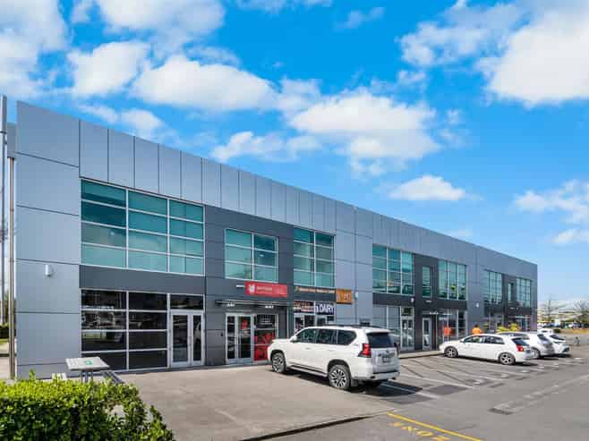 Full Floor Office Opportunity | Airport Location