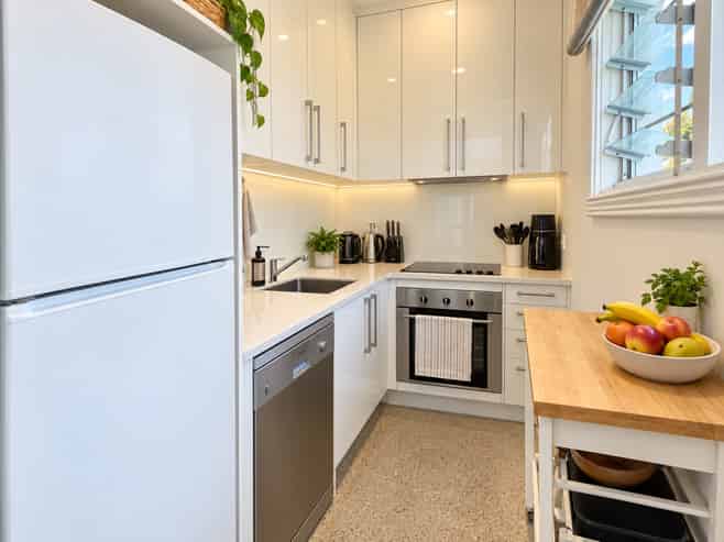 2/7 Queens Parade, Devonport