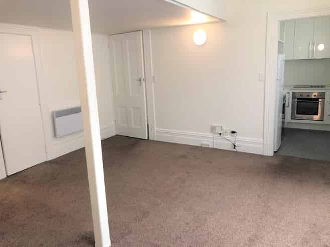 2/7 Queens Parade, Devonport