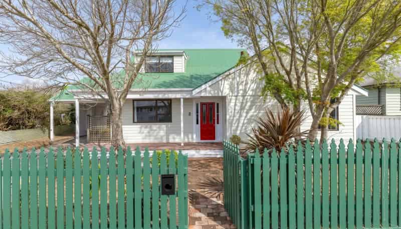 12 Lyon Street, Featherston