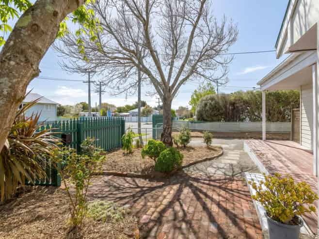 12 Lyon Street, Featherston
