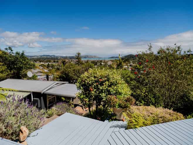 50 Oxford Terrace, Coromandel
