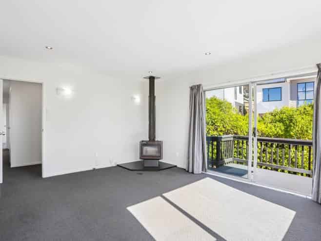 20 Zingaro Place, Massey