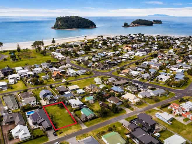 216 Sylvia Road, Whangamata