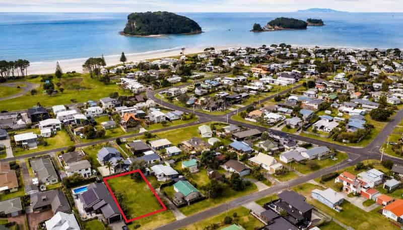 216 Sylvia Road, Whangamata