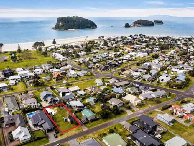 216 Sylvia Road, Whangamata