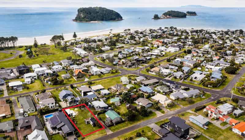 216 Sylvia Road, Whangamata