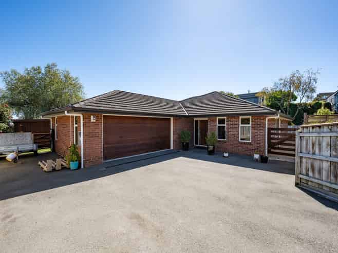 21b Hunter Avenue, Richmond