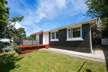 7 Avoca Street, Mornington