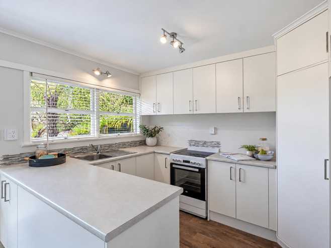 16 Montgomery Crescent, Cockle Bay