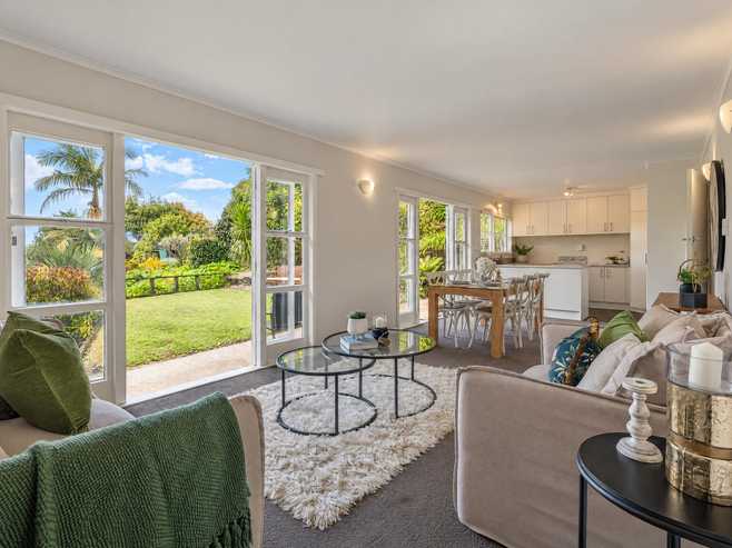 16 Montgomery Crescent, Cockle Bay