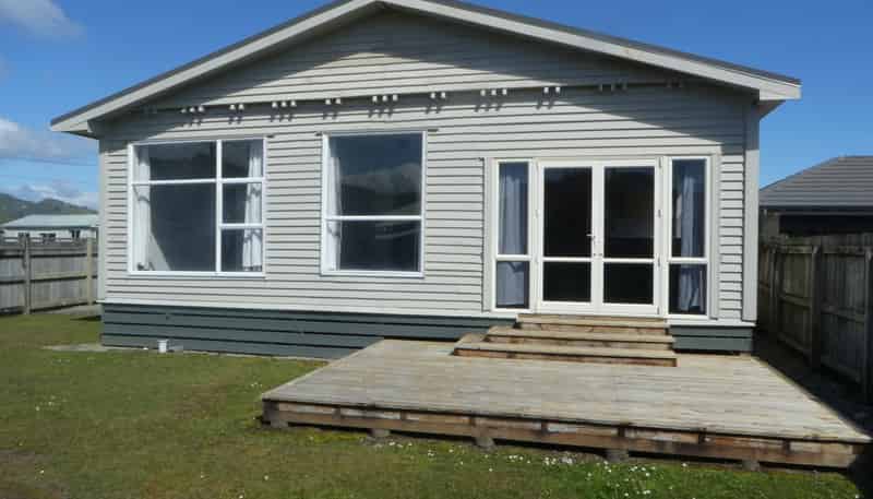 2 Pitt Street, Cobden