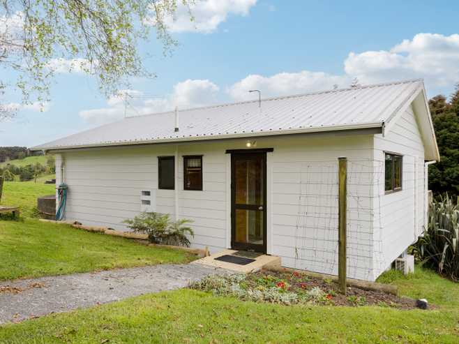 438 Blackbridge Road, Dairy Flat