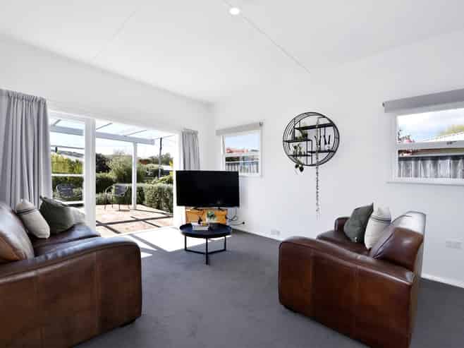 1/16 Newall Avenue, Stoke