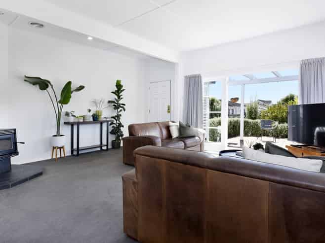 1/16 Newall Avenue, Stoke