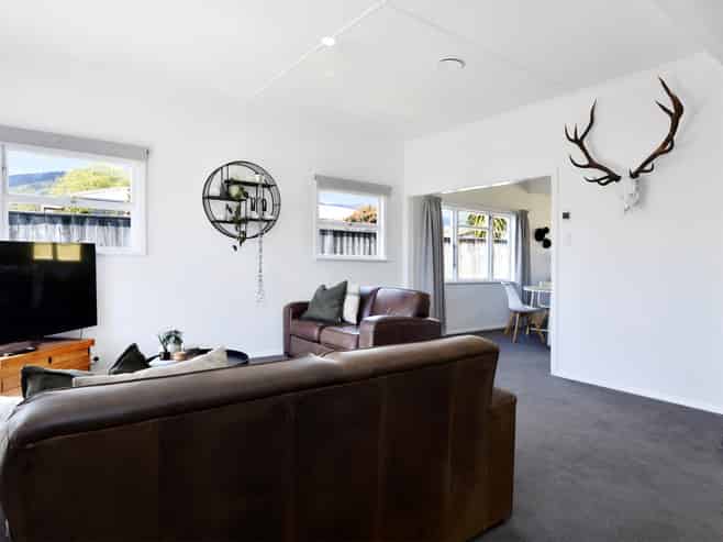 1/16 Newall Avenue, Stoke