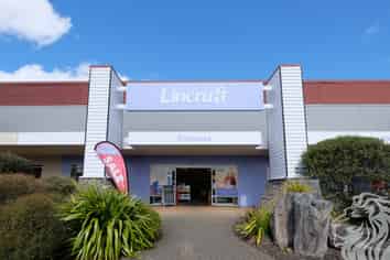 Big Box Retail - 1465sqm