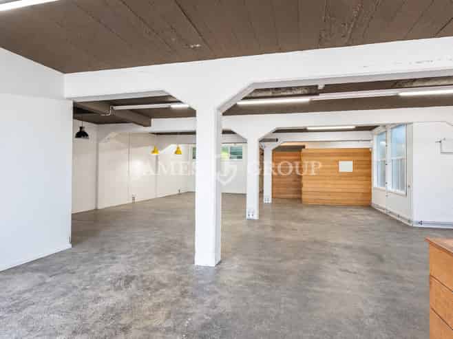 CHARACTER COMMERCIAL SPACE IN NEWMARKET