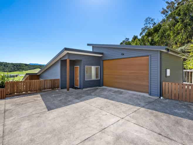 11 Bell Bird Rise, Picton