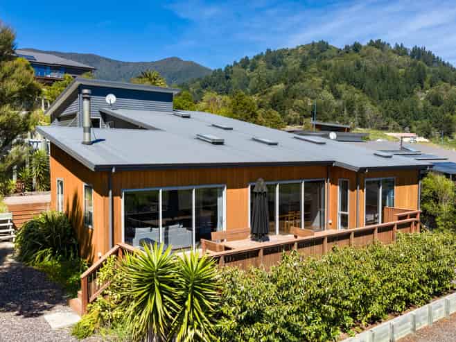 11 Bell Bird Rise, Picton