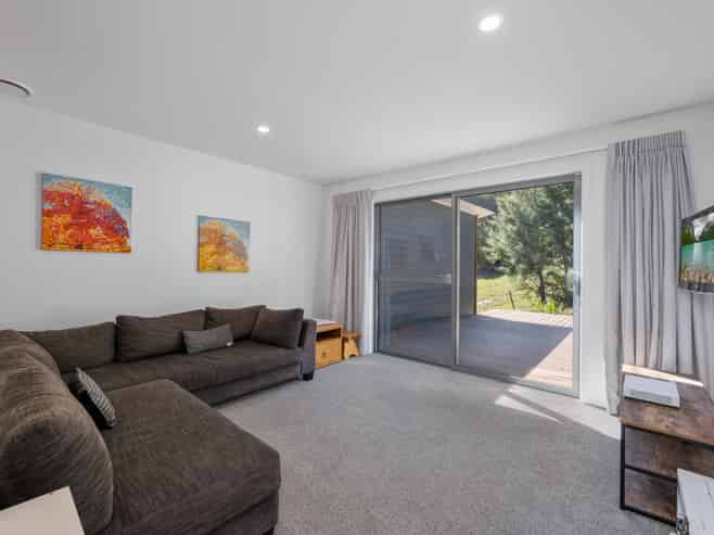 11 Bell Bird Rise, Picton