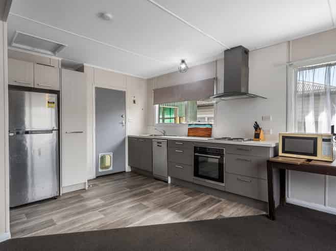 33 Beach Road, Richmond