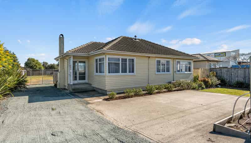 33 Beach Road, Richmond