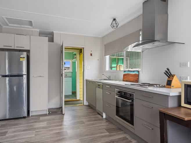 33 Beach Road, Richmond