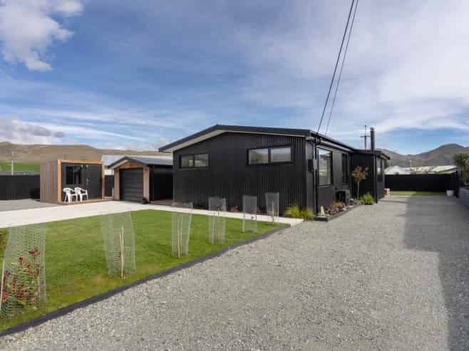 32 Tasman Road, Otematata