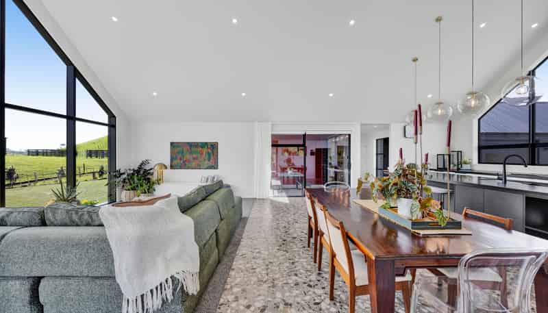 113 Tarata Road, Inglewood