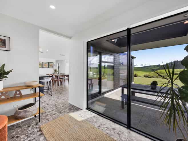 113 Tarata Road, Inglewood
