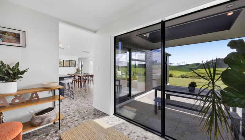 113 Tarata Road, Inglewood
