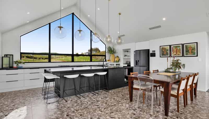 113 Tarata Road, Inglewood