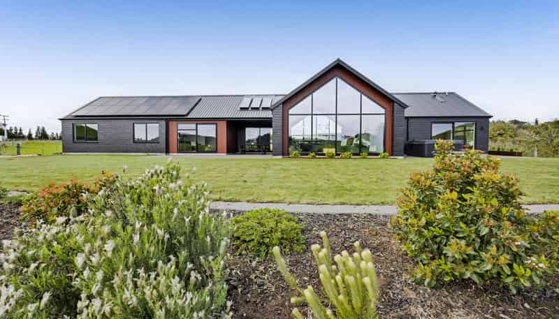 113 Tarata Road, Inglewood