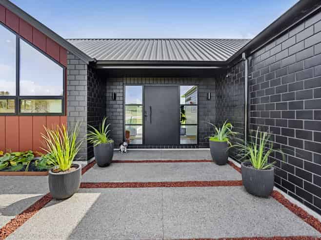 113 Tarata Road, Inglewood