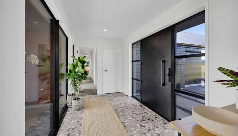 113 Tarata Road, Inglewood
