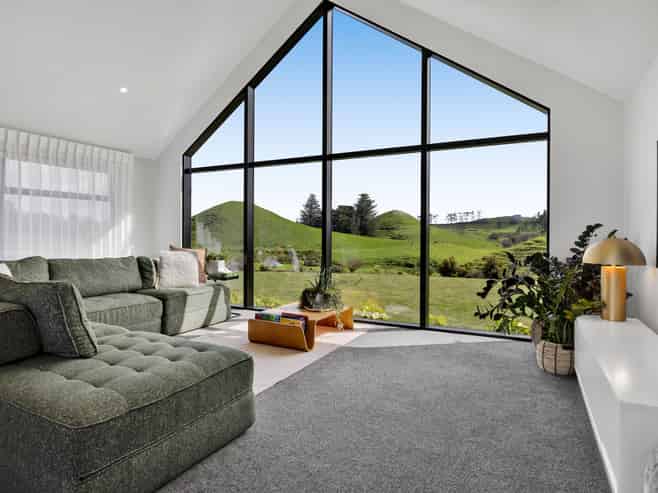113 Tarata Road, Inglewood