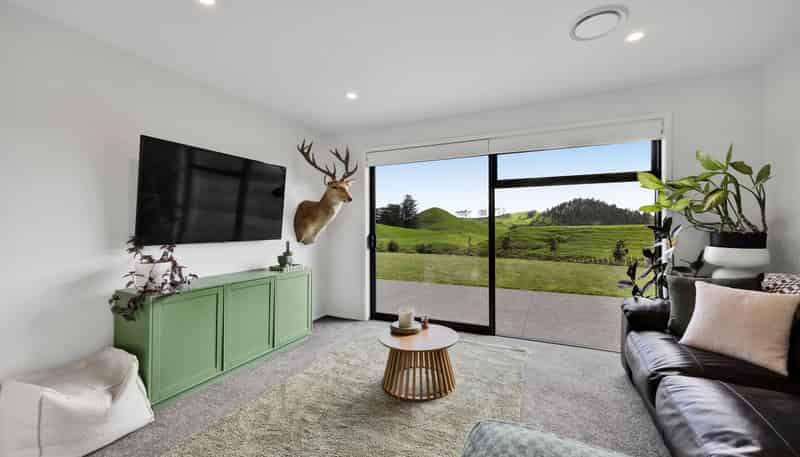 113 Tarata Road, Inglewood