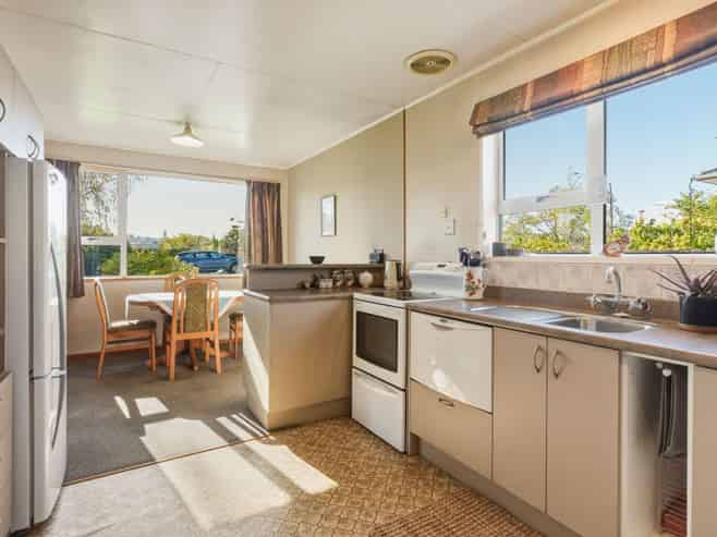 28 Howorth Road, FAIRFIELD