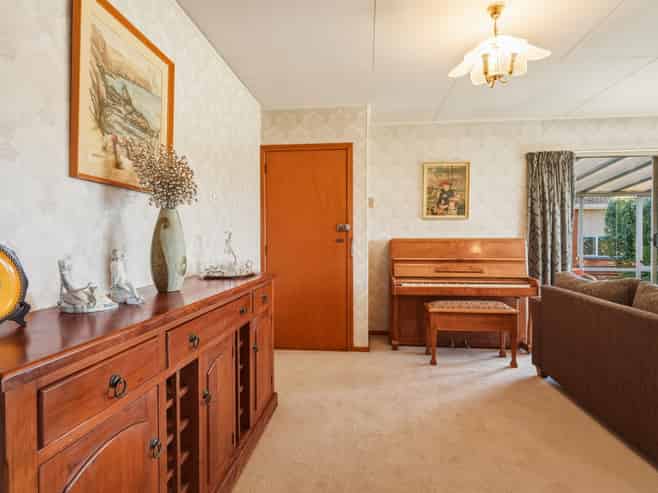 28 Howorth Road, FAIRFIELD