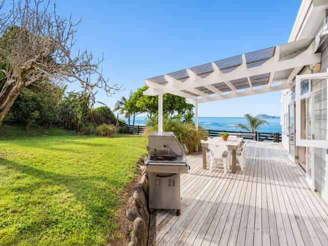 165 Beach Road, Tokomaru Bay