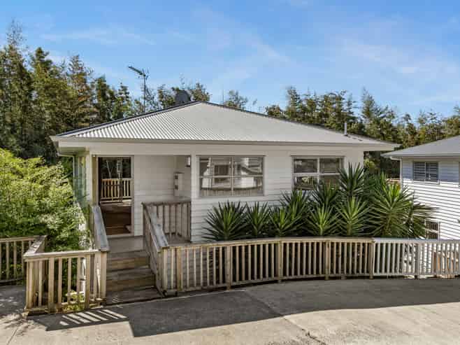 2/49 Lysander Crescent, Beach Haven