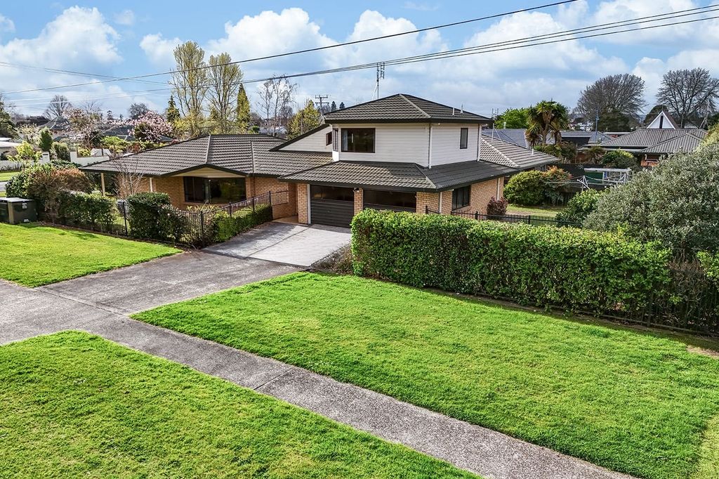 3 Bedroom in Cambridge 1