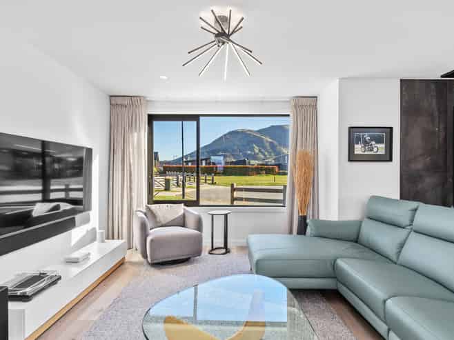 3 Wallace Place, Wanaka