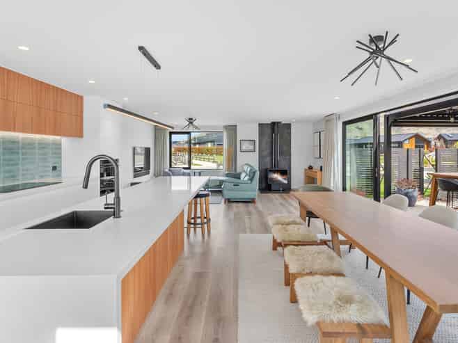 3 Wallace Place, Wanaka