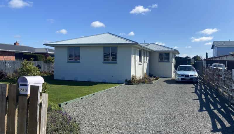 246 Tramway Road, Strathern