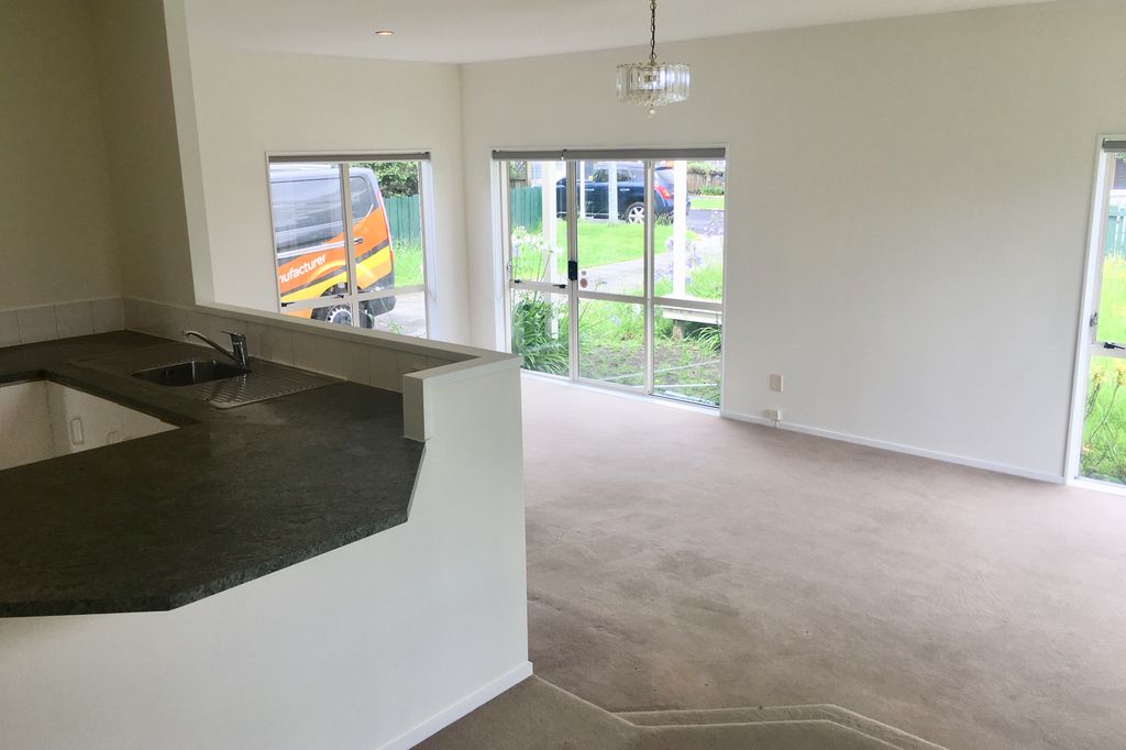 3 BEDROOM PROPERTY WITH HUGE GARDEN 4