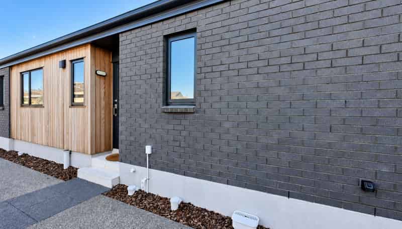 5D Manning Place, Woolston