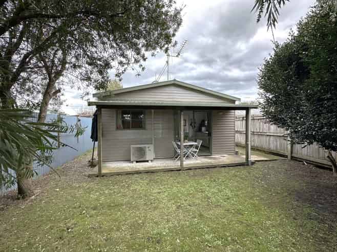 23A Rosalind Street, Deanwell