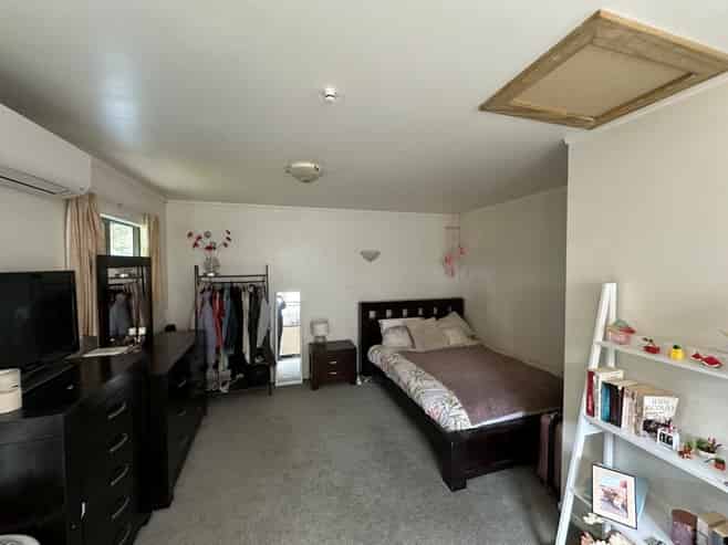 23A Rosalind Street, Deanwell
